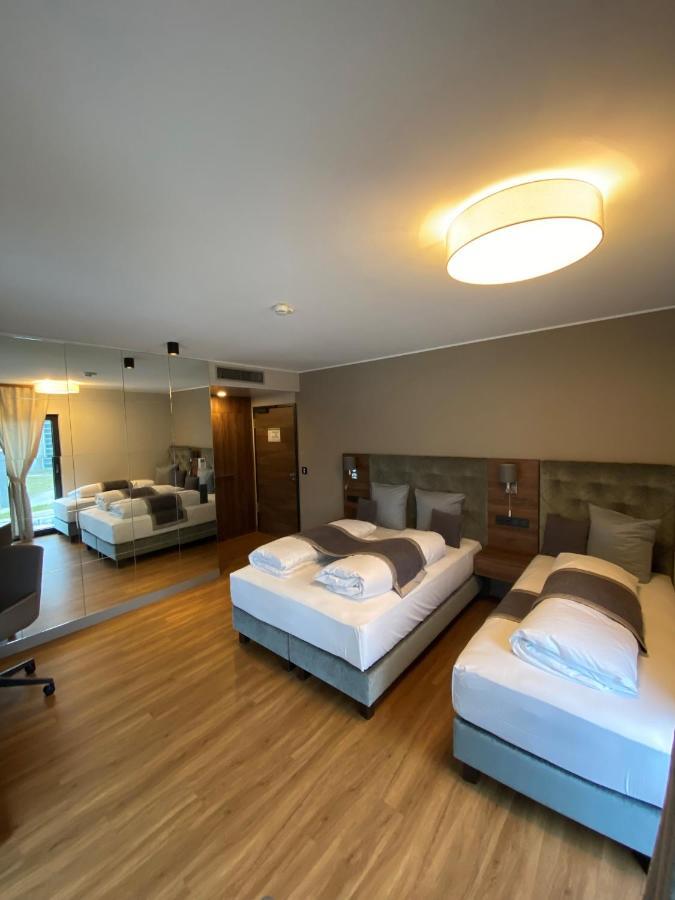 Intergroup Business & Design Hotel Ingolstadt Kosching Esterno foto