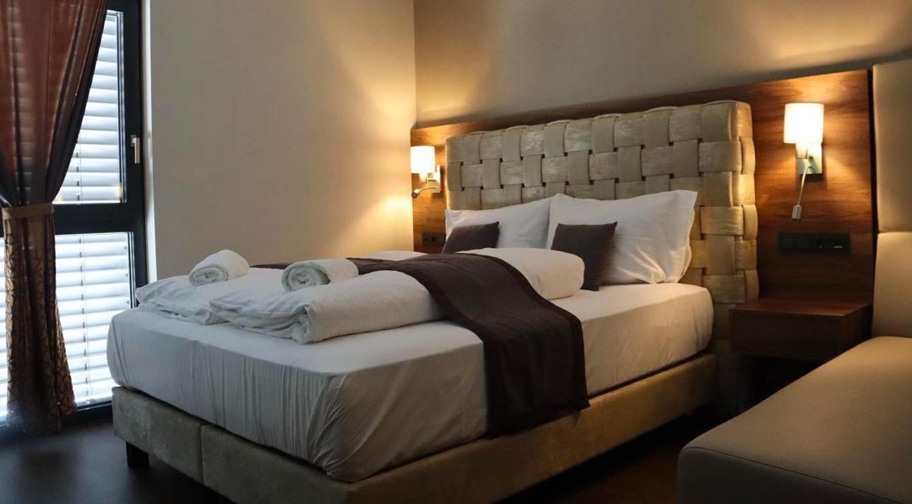 Intergroup Business & Design Hotel Ingolstadt Kosching Esterno foto